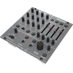Behringer 305...