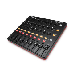 AKAI MIDIMIX Mixer/DAW...