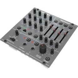 Behringer 305...