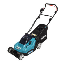 Makita DLM382PM2 lawn mower...