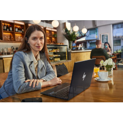 HP Poly Voyager Legend 30...