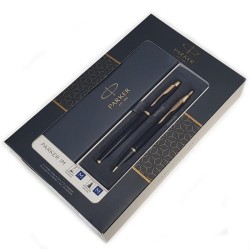 Parker 2093216 pen set...