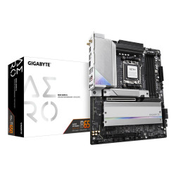 GIGABYTE B650 AERO G...