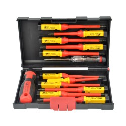 AW SCREWDRIVER SET...