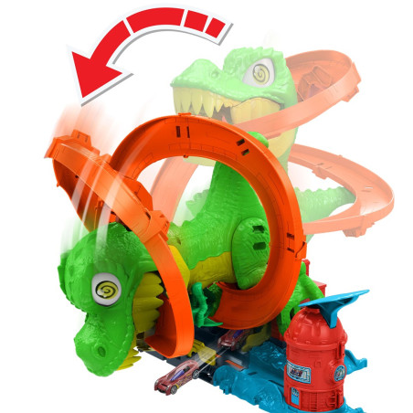 Hot Wheels City T-Rex Blaze Battle Playset & 1:64 Scale Die-Cast Car, Dinosaur Nemesis