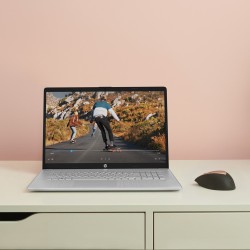 HP 17-CN2083D i3-1215U...