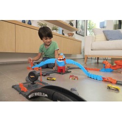 Hot Wheels City Wreck &...