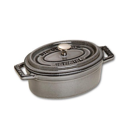 Mini cast iron oval pot Staub - 250 ml